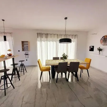 Villa Burra Peruški