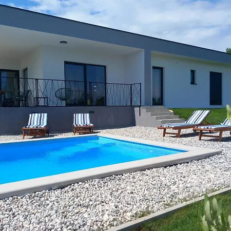 Villa Burra Peruški