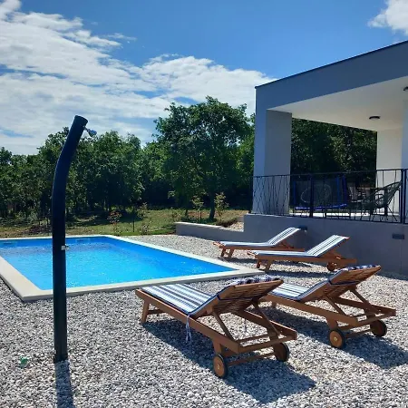 Villa Burra *
